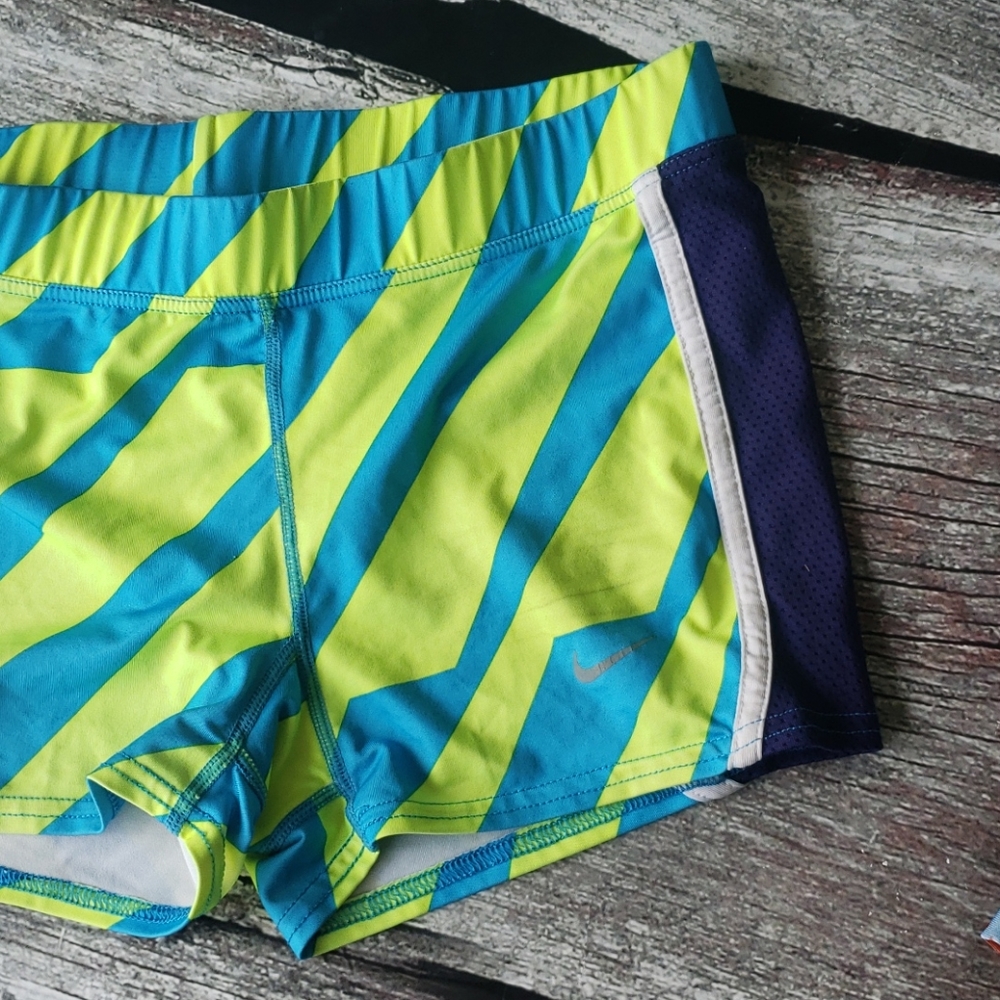 Women’s Nike Dri-Fit Striped blue and yellow Workout shorts size small